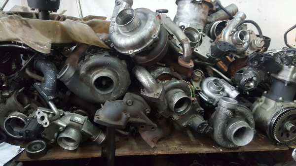 อะไหล่เครื่องยนต์ ดีเซล เสื้อสูบ ฝาสูบ ลูกสูบ เพลาราวลิ้น ข้อเหวียง ไดสตาร์ท ไดชาร์จ ปั้มน้ำมัน เกียร์ เฟืองเกียร์ เพลาท้าย เฟืองท้าย กระปุก