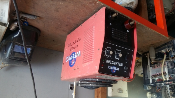 เครื่องเชื่อม Welpro arc 200 มือสองสภาพดี รับประกันหลังการขาย 3 เดือน เครื่องเชื่อม Welpro arc 200 มือสองสภาพดี รับประกันหลังการขาย 3 เดือน