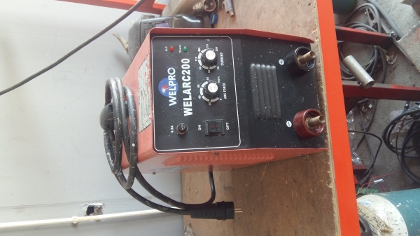 เครื่องเชื่อม Welpro arc 200 มือสองสภาพดี รับประกันหลังการขาย 3 เดือน