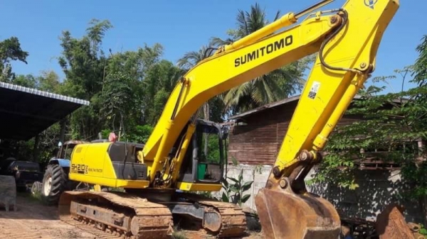 ขาย 1,665,000 บาท SUMITOMO SH210-5 ทำงาน 1x,&times;&times;&times; ชม. เครื่องดี ปั้มแรง โช่หนา เอวแน่น ไฟฟ้าครบ เอกส่ารเล่มทะเบียน  รถอยู่ จ.นครพนม 090-772-3710,090-772-3708