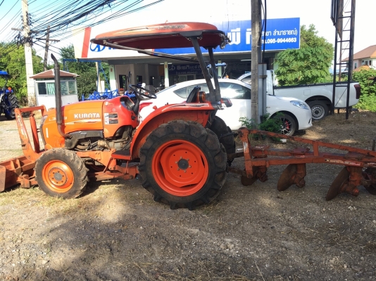 ขายด่วน คูโบต้า L3008 ใบดัน ผาน 3 เล่มทะเบียนพร้อมโอน ชม.3138 ชม