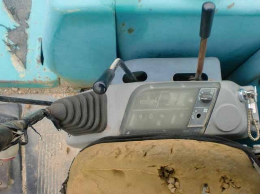 Komatsu PC40-7 รถอยู่ญี่ปุ่น สั่งนำเข้าโทร. 080-6565422 (หนิง)