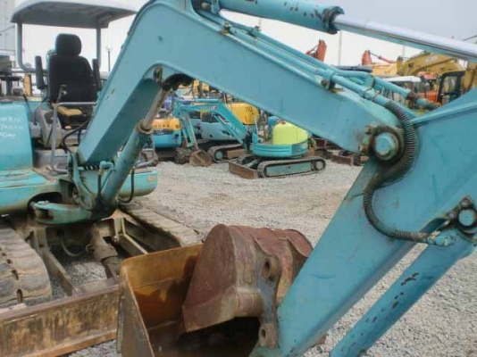 Komatsu PC40-7 รถอยู่ญี่ปุ่น สั่งนำเข้าโทร. 080-6565422 (หนิง)