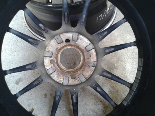 ขอบ17นิ้ว4รู100 ชุดนี้ ลดราคาเหลือ 4300 บาท