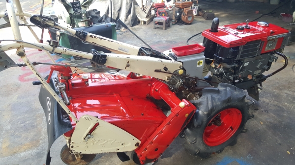 รถพรวนดิน ดีเชล 8 แรง สวยๆๆ  รหัสสินค้า C2 - 7 สอบถามต่อรองได้ขายได้ขาย