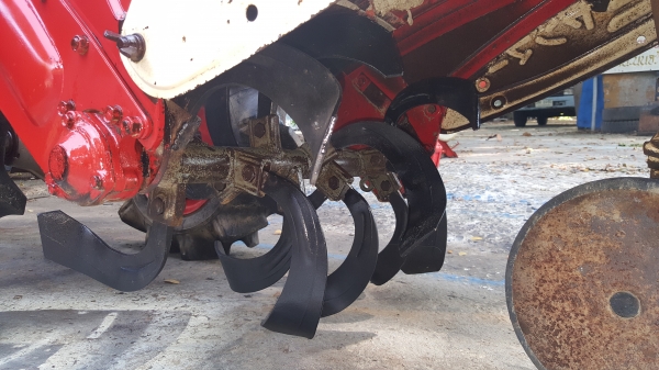 รถพรวนดิน ดีเชล 8 แรง สวยๆๆ  รหัสสินค้า C2 - 7 สอบถามต่อรองได้ขายได้ขาย