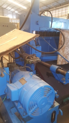 ขายเครื่องตัดเหล็ก 10 ฟุตหนา 6 มิลเปลี่ยนเป็นระบบไฮโดรลิคแล้ว 260,000 บาท