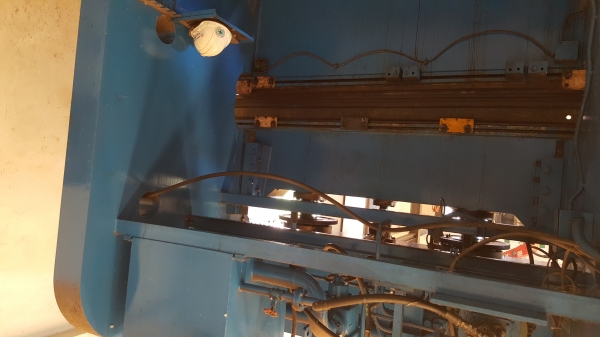 ขายเครื่องพับ 8 ฟุตหนา 6 มิลราคา 250,000 บาท ขายเครื่องพับ 8 ฟุตหนา 6 มิลราคา 250,000 บาท