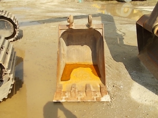 รถขุด HITACHI ZX200LC บูม18 เมตร 062-709-1747