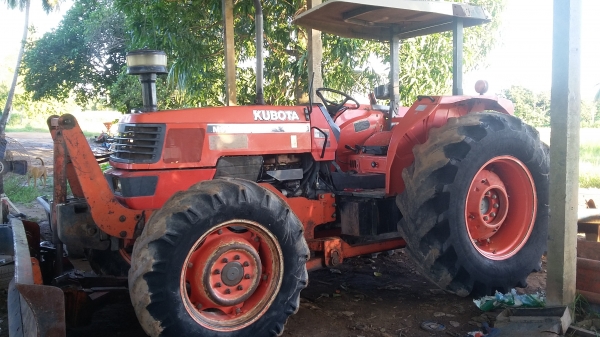 ขายคูโบต้า M9000พร้อมเล่มพร้อมโอน