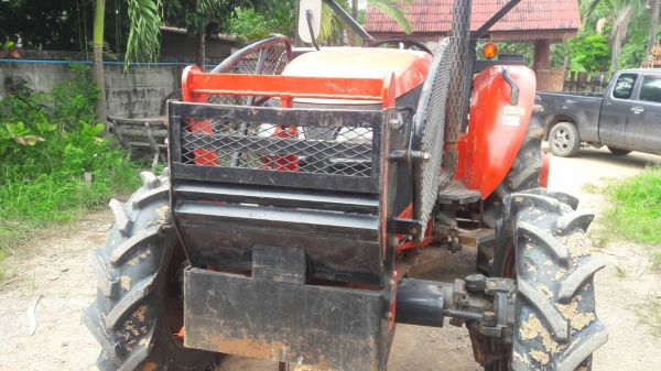 ขายรถไถ Kubota M6040 สภาพดีสวยๆๆพร้อมใช้ครับ รุ่นนี้ถือว่าคุ้มมากกับราคานี้ครับ มีอุปกรณ์พร้อม2 ชิ้นมี ใบมีดดันดิน และโรตารี่มาให้ครับ ใครมองหาคูโบต้า M6040 รับรองไม่เสียใจครับกับราคานี้