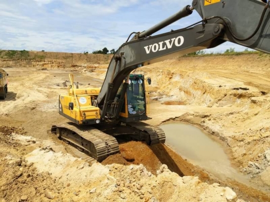 ขาย 1,080,000 บาท VOLVO EC210B PRIME ทำงาน 17,xxx ชม. เครื่องดี ปั้มแรง โซ่หนา เอวแน่น ไฟฟ้าครบ เอกสารเล่มทะเบียน รถอยู่ จ.สุพรรณบุรี โทร&ไอดีไลน์ 0610710295 ขาย 1,080,000 บาท VOLVO EC210B PRIME ทำงาน 17,xxx ชม. เครื่องดี ปั้มแรง โซ่หนา เอวแน่น ไฟฟ้าครบ เอกสารเล่มทะเบียน รถอยู่ จ.สุพรรณบุรี โทร&ไอดีไลน์ 0610710295