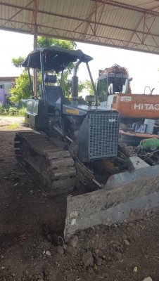 ขายด่วน รถแท๊คเตอร d2 /5 Komatsu  เครืองดีพร้อมใช้ ขาย 125000