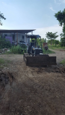 ขายด่วน รถแท๊คเตอร d2 /5 Komatsu  เครืองดีพร้อมใช้ ขาย 125000