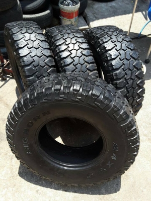 ยาง33นิ้ว Maxxis MT 255-85-16 ปลายปี11 สภาพดี 1ชุด