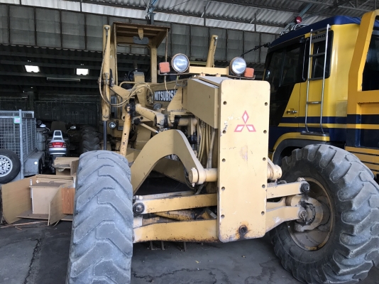 ขายด่วน รถเกรด  Mitsubishi MG430 ขาย 1830000. มีทะเบียนพร้อม