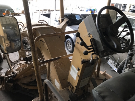 ขายด่วน รถเกรด  Mitsubishi MG430 ขาย 1830000. มีทะเบียนพร้อม