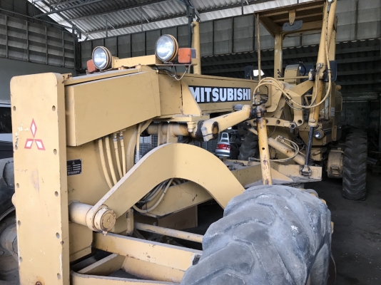 ขายด่วน รถเกรด  Mitsubishi MG430 ขาย 1830000. มีทะเบียนพร้อม