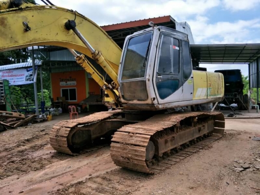 ขายด่วน SUMITOMO SH200 สภาพสวยพร้อมใช้งาน เครื่องปั้มดีเยี่ยม โซ่ช่วงล่างพร้อมใช้งาน เอวแน่น ไฟห้าตัด มอเตอร์คันเร่ง เอกสารเล่มทะเบียน สนใจโทรสอบถาม 093-0764943  088-3223272  K ตั้ม