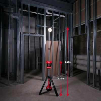 สปอร์ตไลภาคสนามไร้สายพร้อมแบต5แอม1ก้อนและแท่นชาร์จ Milwaukee 2130-20P สปอร์ตไลภาคสนามไร้สายพร้อมแบต5แอม1ก้อนและแท่นชาร์จ Milwaukee 2130-20P