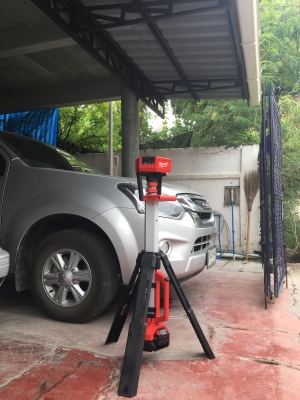 สปอร์ตไลภาคสนามไร้สายพร้อมแบต5แอม1ก้อนและแท่นชาร์จ Milwaukee 2130-20P สปอร์ตไลภาคสนามไร้สายพร้อมแบต5แอม1ก้อนและแท่นชาร์จ Milwaukee 2130-20P