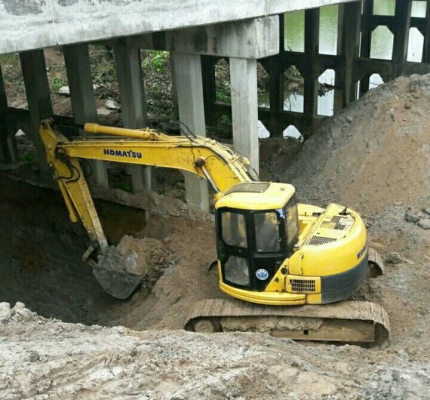 ขาย!! &gt;&gt;&gt; Komatsu Pc128 ไลย์หัวเจาะ+แถมหัวเจาะ อินวอย ไฟฟ้าครบ &lt;&lt;&lt; เบอร์ติดต่อ 098