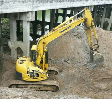 ขาย!! &gt;&gt;&gt; Komatsu Pc128 ไลย์หัวเจาะ+แถมหัวเจาะ อินวอย ไฟฟ้าครบ &lt;&lt;&lt; เบอร์ติดต่อ 098