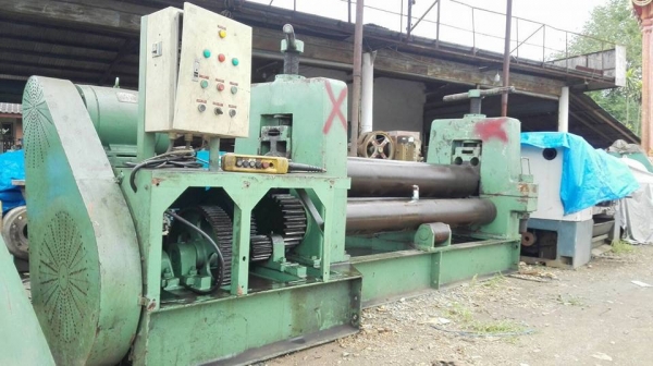 เครื่องม้วนเหล็กญี่ปุ่น หน้ากว้าง 2000 มม ม้วนหนา 25 มม เพลาตัน 12" หัวเพลาม้วนแป้ปได้ นน 7000 kg เก่านอกพร้อมใช้