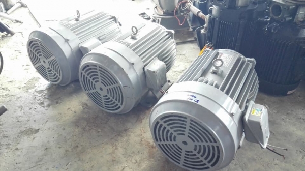 ** SOLD ** มอเตอร์รุ่นใหม่ Mitsubishi 10 HP 1430 RPM 380V สภาพสวยสดเดิมๆพร้อมใช้ ** SOLD ** มอเตอร์รุ่นใหม่ Mitsubishi 10 HP 1430 RPM 380V สภาพสวยสดเดิมๆพร้อมใช้