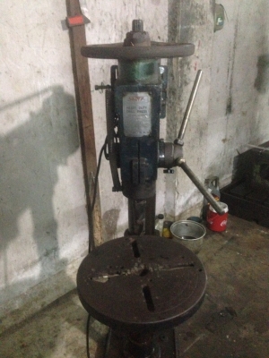 เท่นเจาะใหญ่ เปลี่ยนรอบช้าไว้เเล้ว มอเตอร์2สาย ไฟบ้าน