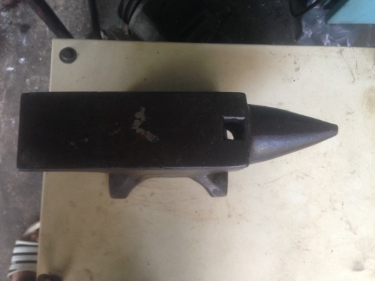 ทั่ง 12 นิ้ว สภาพดีไม่มีรอยชํ้า