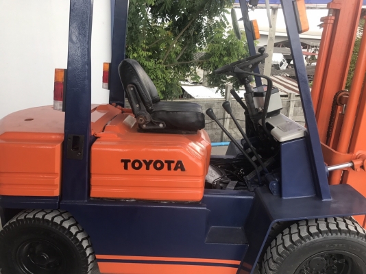 โฟล์คคลิฟ TOYOTA โฟล์คคลิฟ TOYOTA