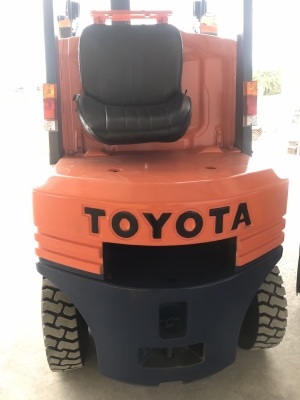 โฟล์คคลิฟ TOYOTA โฟล์คคลิฟ TOYOTA