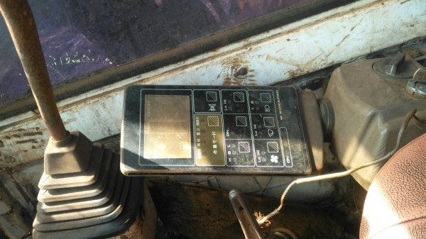 ขายรถแบคโฮ KOMATSU PC200-5ติดคีบ ขายรถแบคโฮ KOMATSU PC200-5ติดคีบ