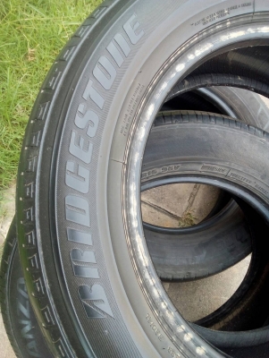 215/60R16 BRIDGESTONE. ชุด 4 เส้น โทร.081-427-2941