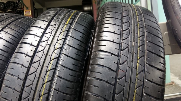 ขายล้อแม็กป้ายแดง nissan almera 15" พร้อมยางปี17 สนใจติดต่อร้าน ก.เจริญการยางครับ 081-3747940