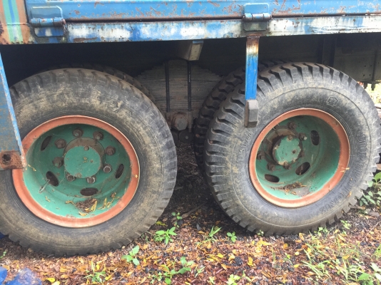 เทรลเลอร์บรรทุกหนักเชสซีแหนบ 8 ล้อ  พร้อมเครื่องขึ้นมันฯ ใช้น้อย ยางสวยๆ