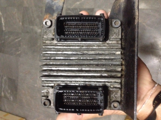 กล่องคุมไฟฟ้าบนเครื่องดราก้อนอาย/ดีแม็กตัว3000