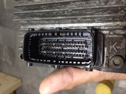 กล่องคุมไฟฟ้าบนเครื่องดราก้อนอาย/ดีแม็กตัว3000