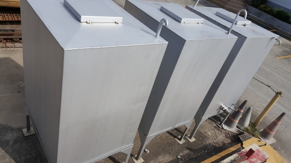 ถังน้ำมันไฮดรอลิค ขนาด 1800 ลิตรสภาพสวยๆ