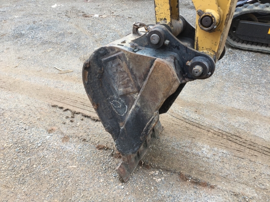 ขายรถขุด CAT 303SR ปั้มนิ้ว,คอนโทนสั้น,ระบบไว,มีลายหัวกระแทก,เก่านอกแท้