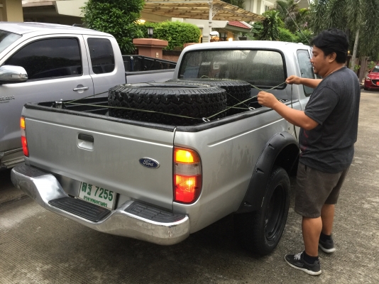 ยาง All BF Goodrich 285 70 17 ปลายปี13 ดอกเต็ม ใช้ยาว ราคาไม่แพง ยาง All BF Goodrich 285 70 17 ปลายปี13 ดอกเต็ม ใช้ยาว ราคาไม่แพง