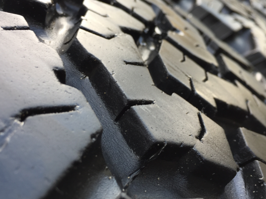 ยาง All BF Goodrich 285 70 17 ปลายปี13 ดอกเต็ม ใช้ยาว ราคาไม่แพง ยาง All BF Goodrich 285 70 17 ปลายปี13 ดอกเต็ม ใช้ยาว ราคาไม่แพง