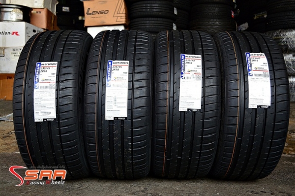 MICHELIN PILOT SPORT 4 235/45ZR18 เส้นละ 7,800 บาท