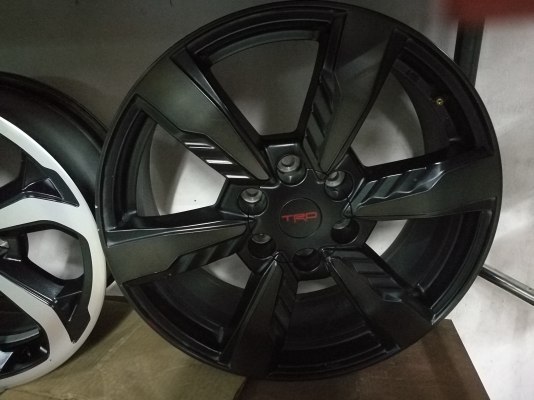 แม็กFortuner TRDขอบ20แท้  1วง