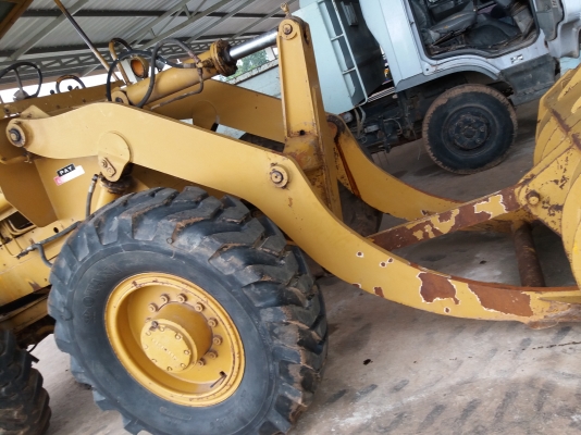 ขายรถตักkomatsu jh30b ติดต่อ0622683801