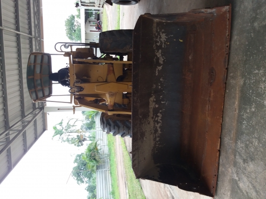 ขายรถตักkomatsu jh30b ติดต่อ0622683801