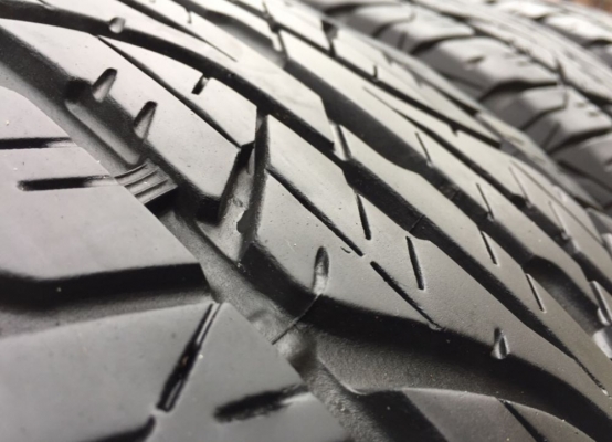 ยาง All Dunlop 30 9.5 R15 กลางปี15 ดอกเต็ม ใช้ยาว ราคาไม่แพง ยาง All Dunlop 30 9.5 R15 กลางปี15 ดอกเต็ม ใช้ยาว ราคาไม่แพง