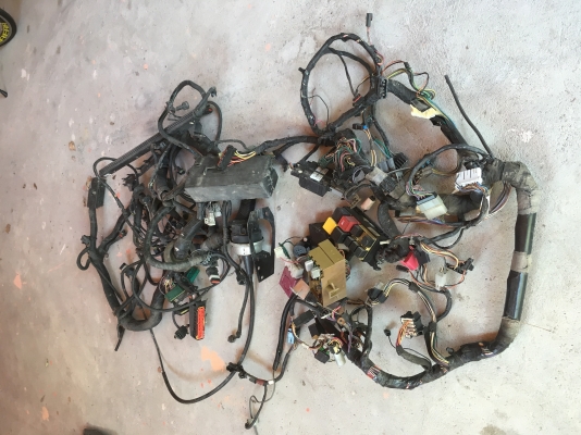 ขายชุดสายไฟจี๊บเชโรกี