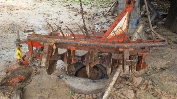 รถไถ่นั่งขับ L220 สองเพลาสวย พร้อมผาลหลัง